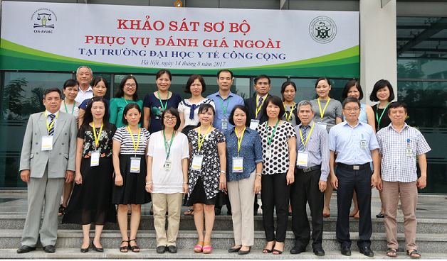 CEA-AVU&C Director, Representatives of the Review Team and Leaders of Hanoi University of Public Health together with Its Representatives 