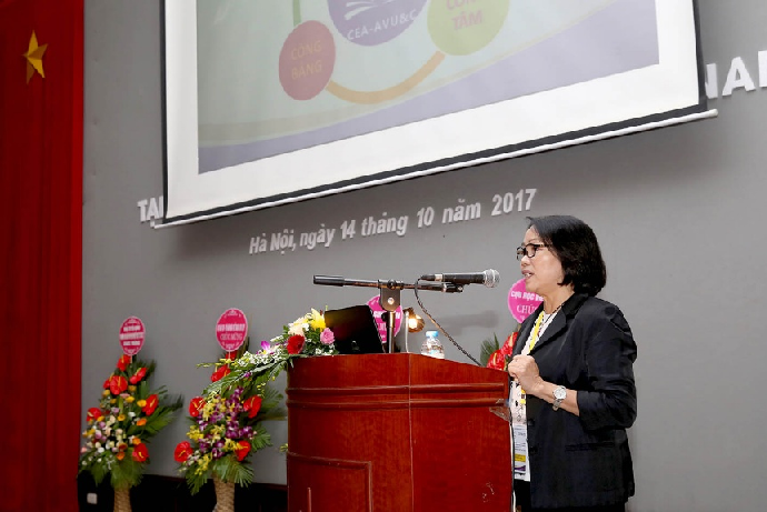 PGS.TS. Trần Thị Hà phát biểu ý kiến tại Lễ Bế mạc đợt KSCT phục vụ ĐGN Trường Đại học Mỹ thuật Việt Nam 