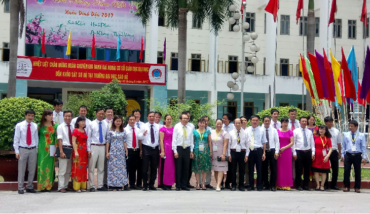 The team of external assessment experts joined the Self-Assessment Council of Sao Do University