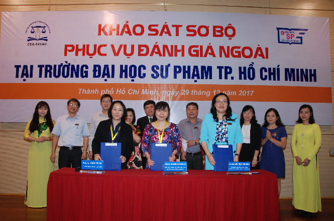 Signing Minutes of Preliminary Survey at Ho Chi Minh City University of Pedagogy