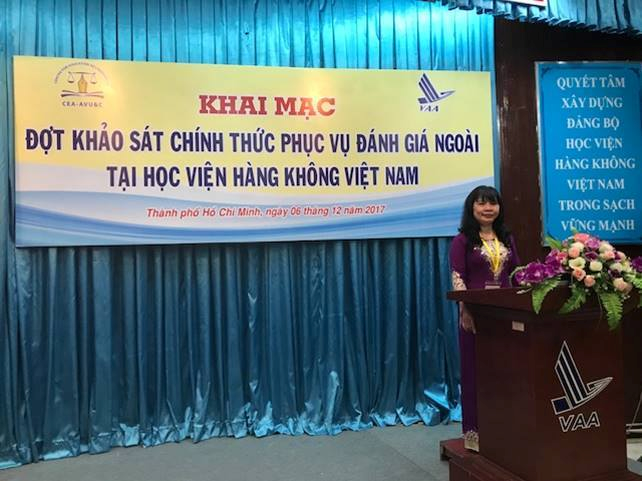 Associate Professor, PhD. Nguyen Phuong Nga - Director of Center for Quality Education expressed his opinion at the Opening Ceremony of the official survey serving external assessment of the Vietnam Aviation Academy.